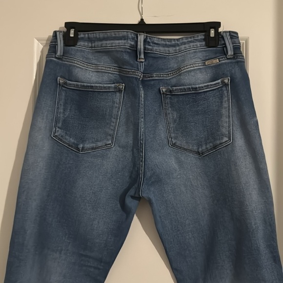 Kancan distressed jeans size 33
Style KC9250M - Picture 5 of 12